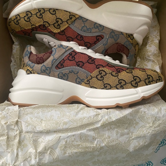 Gucci sneakers size 38 - Picture 2 of 4
